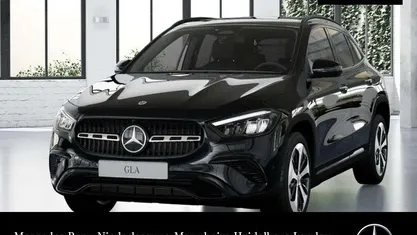 Mountain grau Gebraucht 2025 Mercedes GLA180 AMG SUV | 42.490 € (Fairer Preis)