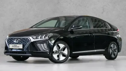 Gebraucht Hyundai Ioniq Advantage 141 PS (103 kW) 2022 Phantom black/mic Kleinwagen