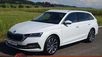 Moonweiss metallic Gebraucht 2022 Skoda Octavia Style Kombi | 25.990 € (Fairer Preis)