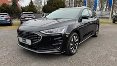 Schwarz (obsidianschwarz) Gebraucht 2023 Ford Focus Titanium Kombi | 21.944 € (Fairer Preis)