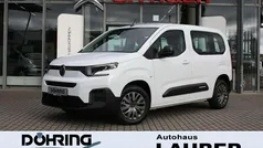 Eisweiß Gebraucht 2024 Citroën Berlingo PureTech Van / Kleinbus | 22.895 € (Guter Preis)