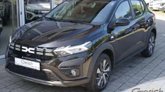 Perlmuttschwarz metallic Neu 2025 Dacia Sandero Expression Kleinwagen | 20.805 € (Fairer Preis)