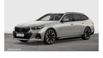 Gebraucht BMW i5 M Sport 250 kW (340 PS) 2025 Grau Kombi
