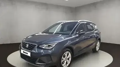 Gebraucht Seat Arona FR 110 PS (80 kW) 2023 Magnetic grau metallic / midnight schwarz metallic SUV