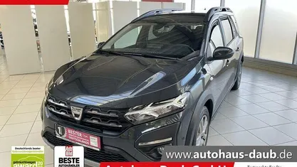 Gebraucht Dacia Jogger Comfort Plus 110 PS (80 kW) 2022 Grau "comete" Van / Kleinbus