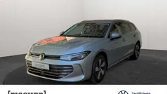 Silber Gebraucht 2024 VW Passat Business Kombi | 33.876 € (Fairer Preis)