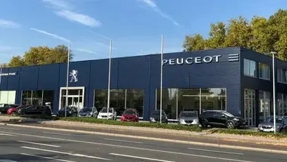 Usata Jeep Avenger Altitude 101 CV (74 kW) 2024 Beige SUV