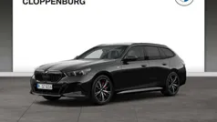 Saphirschwarz Neu 2025 BMW 540 M Sport Kombi | 84.990 € (Fairer Preis)