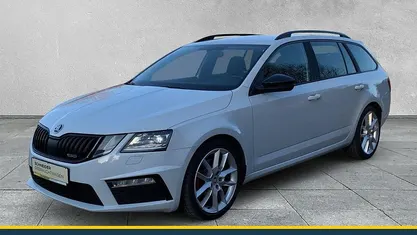 Weiß Gebraucht 2018 Skoda Octavia RS Kombi | 21.990 € (Teuer)