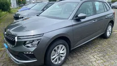 Graphitegrau metallic Neu 2025 Skoda Kamiq Drive SUV | 30.899 € (Fairer Preis)