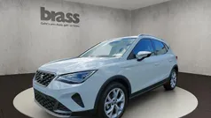 Nevada weiß metallic Gebraucht 2023 Seat Arona FR SUV | 21.480 € (Fairer Preis)
