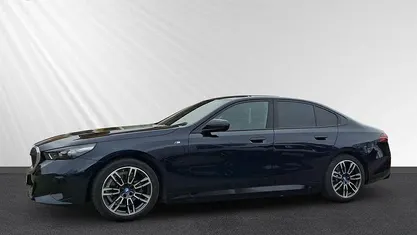 Gebraucht BMW 530e M Sport 299 PS (219 kW) 2024 Schwarz Limousine