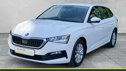 Gebraucht Skoda Scala Ambition 116 PS (85 kW) 2019 Weiß Kleinwagen