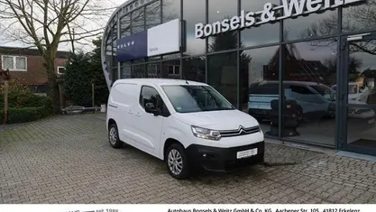 Weiß Gebraucht 2023 Citroën Berlingo Van / Kleinbus | 19.950 € (Fairer Preis)