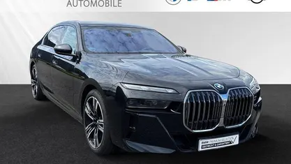 Gebraucht BMW 750e M Sport 489 PS (359 kW) 2023 Limousine