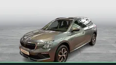 Graphitegrau metallic Gebraucht 2024 Skoda Kamiq Selection SUV | 24.250 € (Fairer Preis)