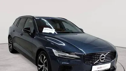 Gebraucht Volvo V60 R-Design 253 PS (186 kW) 2021 Denim blaumetallic Kombi