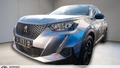 Second-hand Peugeot e-2008 Allure 100 kW (136 CP) 2023 Gri SUV