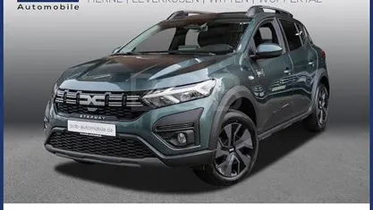 Zedergrün (grün) Gebraucht 2025 Dacia Sandero Expression Kleinwagen | 19.988 € (Fairer Preis)