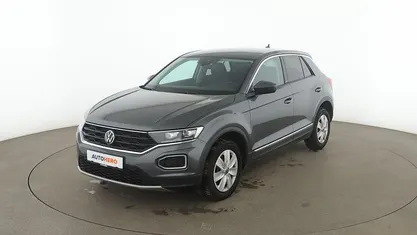 Grau Gebraucht 2021 VW T-Roc Active SUV | 25.520 € (Fairer Preis)
