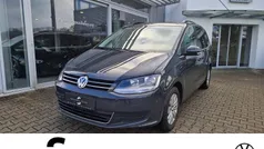 Grau Gebraucht 2019 VW Sharan Comfortline Van / Kleinbus | 23.930 € (Guter Preis)