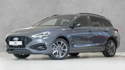 Gebraucht Hyundai i30 Advantage 140 PS (102 kW) 2025 Ecotronic grey Kombi