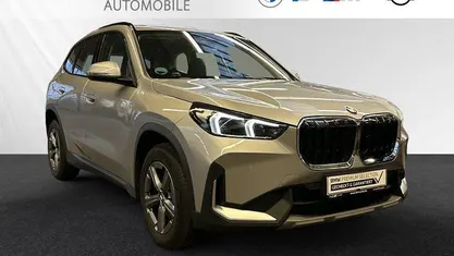 Spacesilber metallic Gebraucht 2025 BMW X1 Shadowline SUV | 36.900 € (Superpreis)
