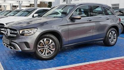 Gebraucht Mercedes GLC200 197 PS (144 kW) 2020 Metalliclack selenitgrau SUV