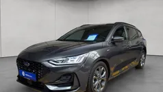 Moondust silber metallic Gebraucht 2024 Ford Focus ST-Line X Kombi | 26.450 € (Fairer Preis)