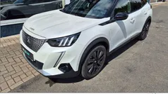 Weiß Gebraucht 2021 Peugeot e-2008 GT SUV | 19.490 € (Fairer Preis)