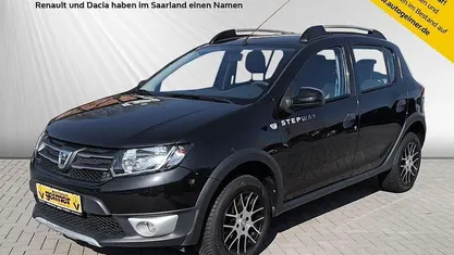 Gebraucht Dacia Sandero Lauréate 90 PS (66 kW) 2013 Perlmuttschwarz (metallic) Limousine