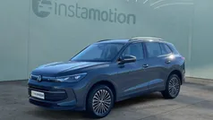 Grau Gebraucht 2024 VW Tiguan Life SUV | 43.189 € (Superpreis)