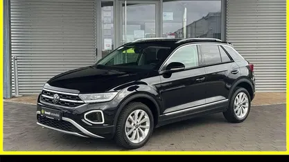 Schwarz Gebraucht 2024 VW T-Roc Style SUV | 28.280 € (Guter Preis)