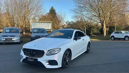 Gebraucht Mercedes E200 AMG line 197 PS (144 kW) 2020 Silber Coupé