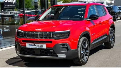 Gebraucht Jeep Avenger EV Summit 114 kW (156 PS) 2023 Rot SUV