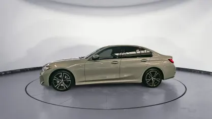 Gebraucht BMW 330 M Sport 245 PS (180 kW) 2025 Silber Limousine