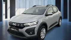 Grau Gebraucht 2024 Dacia Sandero Expression Kleinwagen | 15.990 € (Guter Preis)
