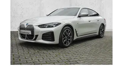 Gebraucht BMW i4 Sport Line 250 kW (340 PS) 2025 Weiß Limousine