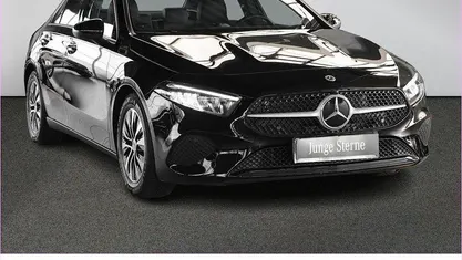 Gebraucht Mercedes A180 136 PS (100 kW) 2024 Schwarz Limousine