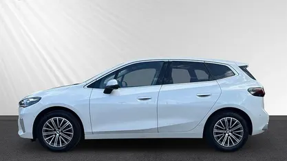 Gebraucht 2022 BMW 218 Active Tourer Luxury Line Van / Kleinbus | 20.530 € (Fairer Preis)
