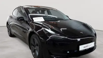 Gebraucht Tesla Model 3 Standard Range Plus 208 kW (283 PS) 2022 Solid black Limousine
