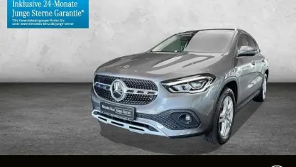 Gebraucht Mercedes GLA200 Style 163 PS (119 kW) 2023 Grau SUV
