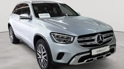 Gebraucht Mercedes GLC300de 194 PS (142 kW) 2021 Hightechsilber metallic SUV