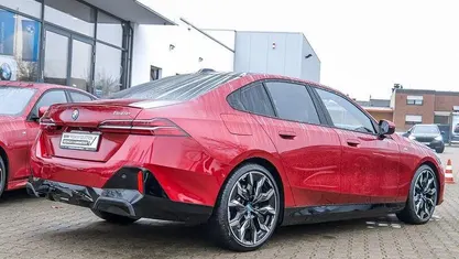 Gebraucht BMW 550e Comfort Edition 489 PS (359 kW) 2025 Limousine
