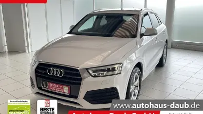 Gebraucht Audi Q3 Sport 180 PS (132 kW) 2018 Gletscherweiß metallic SUV