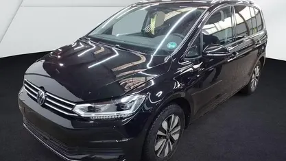 Gebraucht VW Touran Comfortline 150 PS (110 kW) 2025 Van / Kleinbus