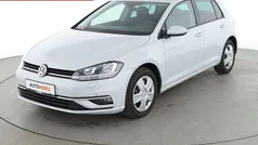 Weiß Gebraucht 2017 VW Golf VII Sound Limousine | 16.550 € (Fairer Preis)