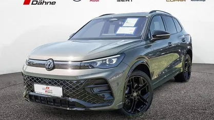 Gebraucht 2025 VW Tiguan R-line SUV | 69.990 €