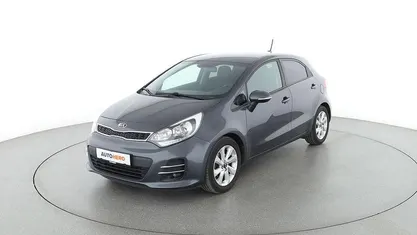 Grau Gebraucht 2016 Kia Rio Limousine | 9.000 € (Fairer Preis)