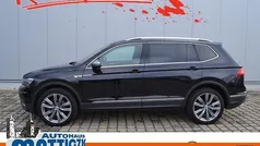 Deep black perleffekt (metallic) Gebraucht 2018 VW Tiguan Allspace Highline SUV | 28.789 € (Fairer Preis)